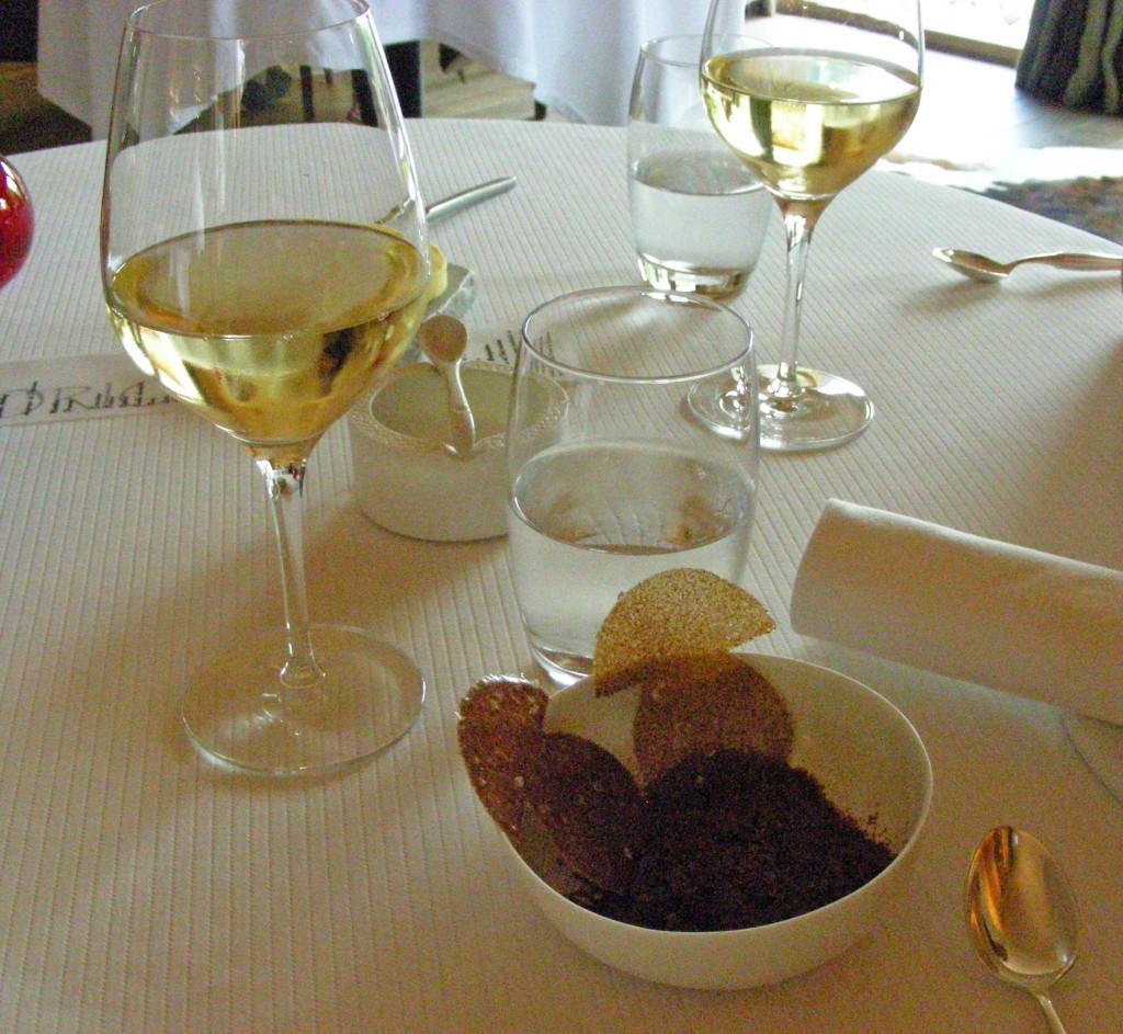 Foreground, those cep crisps